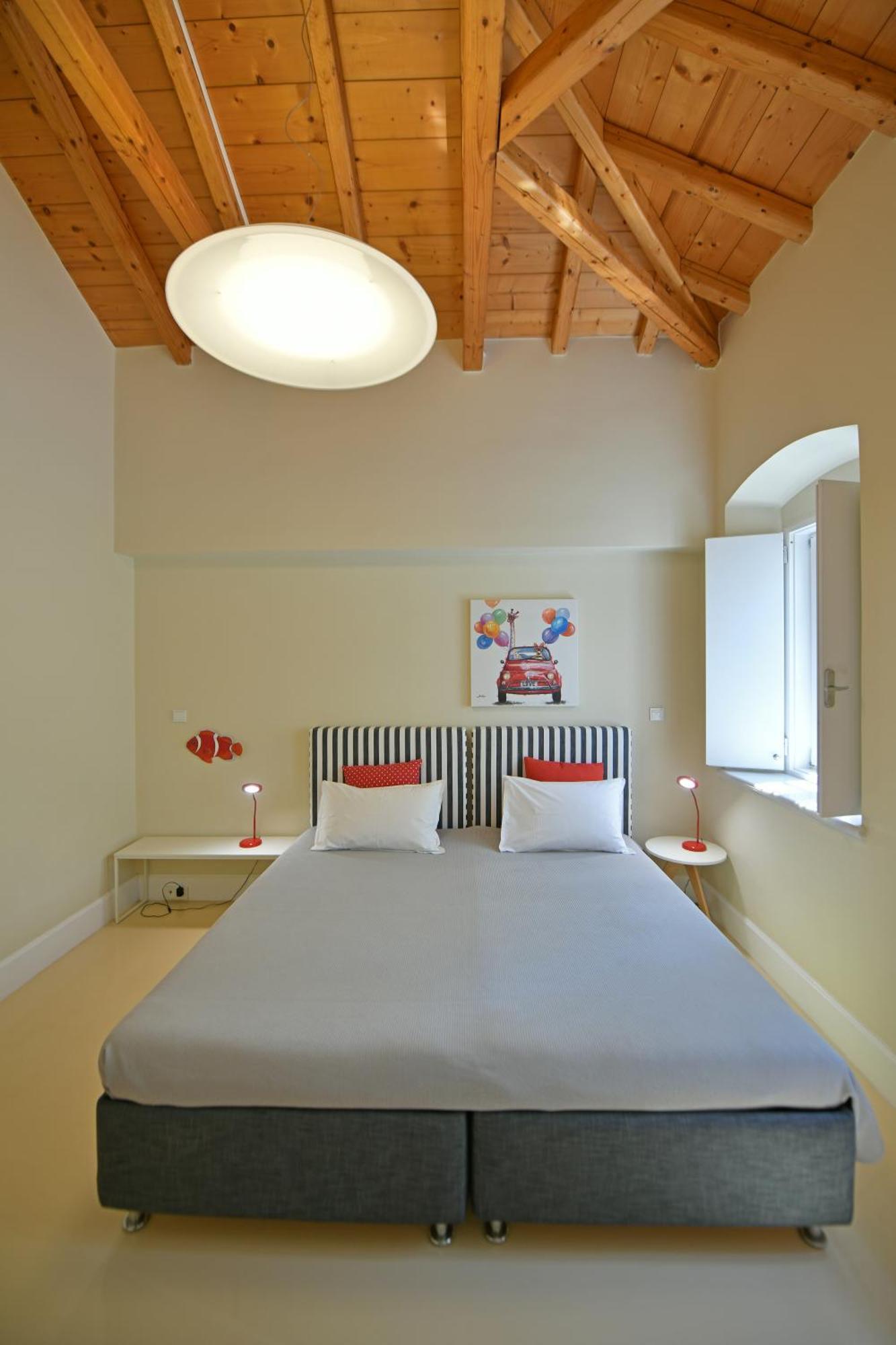 Hydra Kamini Beach Thea Exterior photo